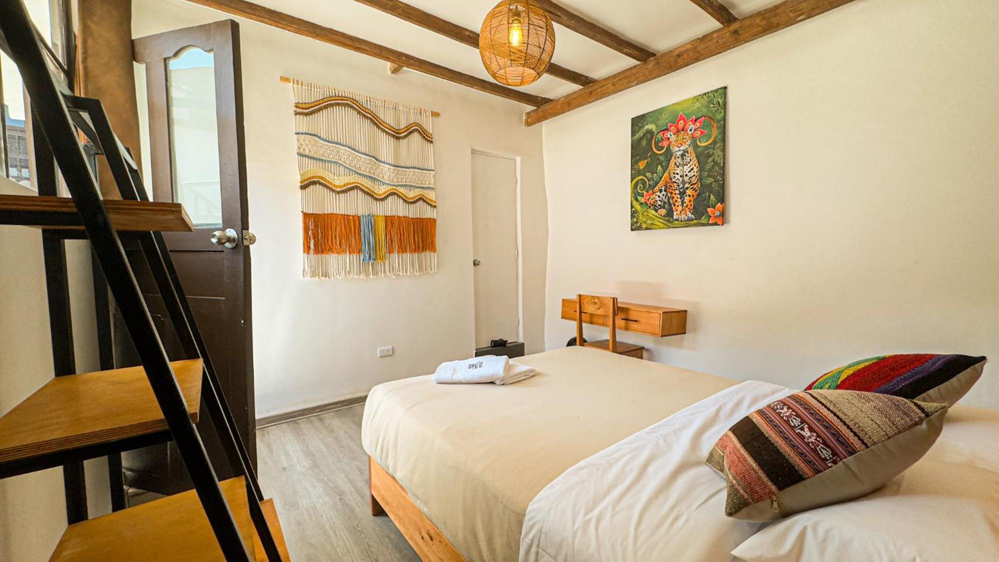 Black Llama Hostel Cusco Exterior photo