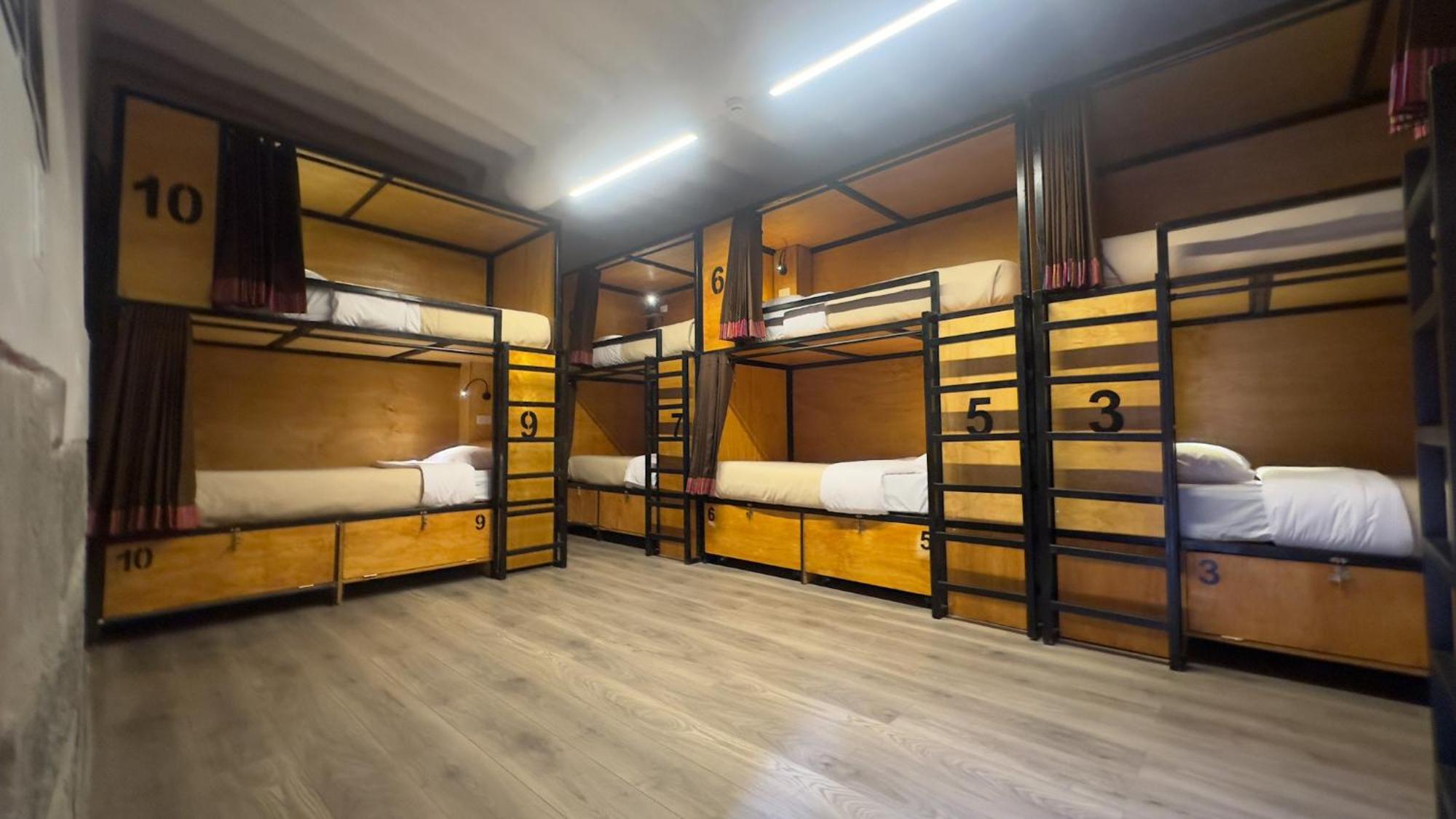 Black Llama Hostel Cusco Room photo
