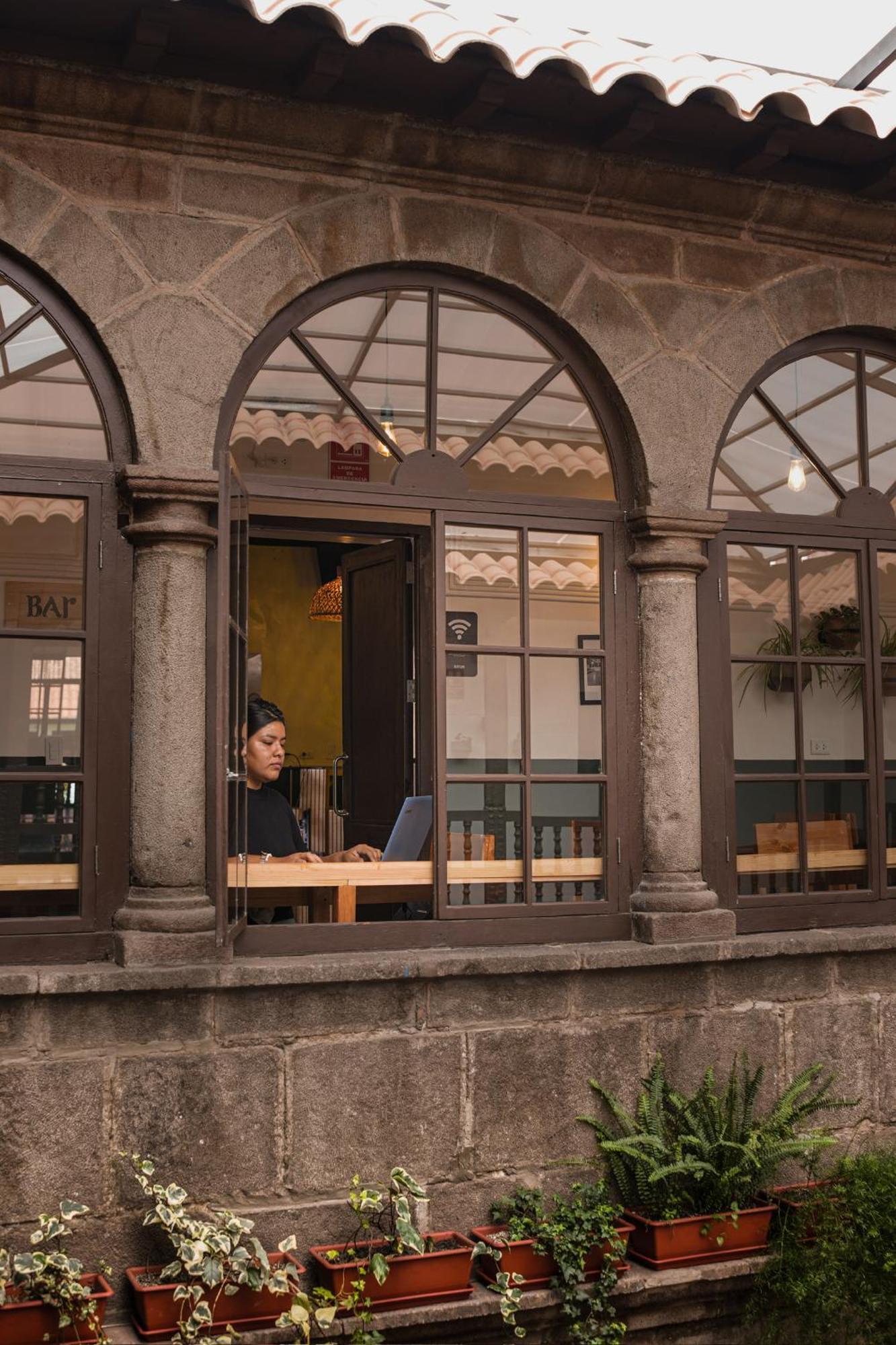 Black Llama Hostel Cusco Exterior photo